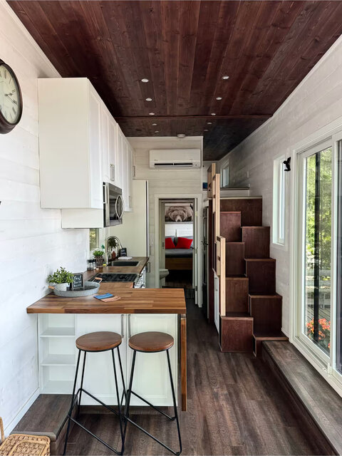 Image 6 for Tiny Cottage Mountain View