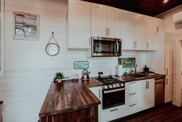 Image 8 for Tiny Cottage Mountain View