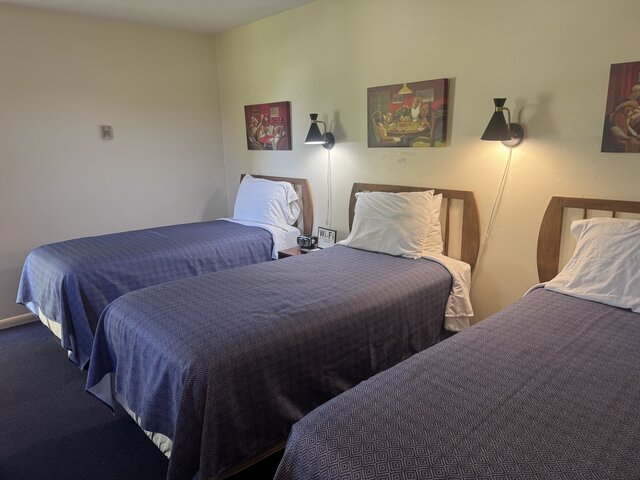 Image 1 for 3 Twin  Beds boat parking near room