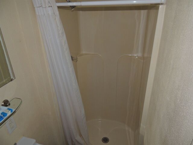 Image 5 for Double room 2 Full Beds, boat parking not in view