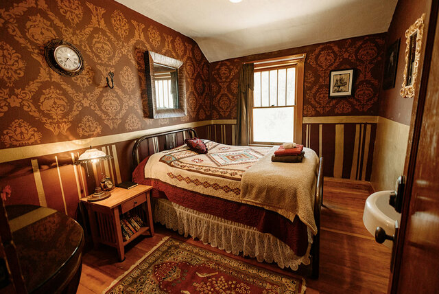 Image 1 for Victorian Room