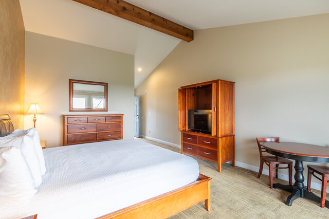 Image 3 for Ocean Front Deluxe King