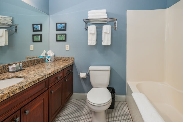 Image 4 for Ocean Front Deluxe King