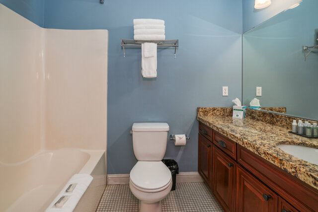 Image 4 for Ocean Front Deluxe 2 Queen