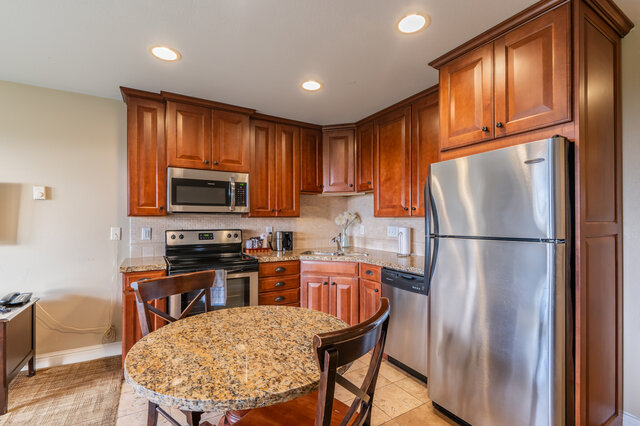 Image 5 for Ocean Front Queen Murphy Bed / Full Kitchen