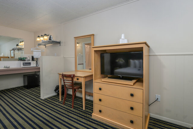 Image 3 for Economy 1 Queen