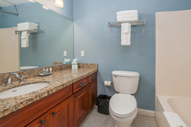 Image 3 for Ocean Front King (pet friendly)