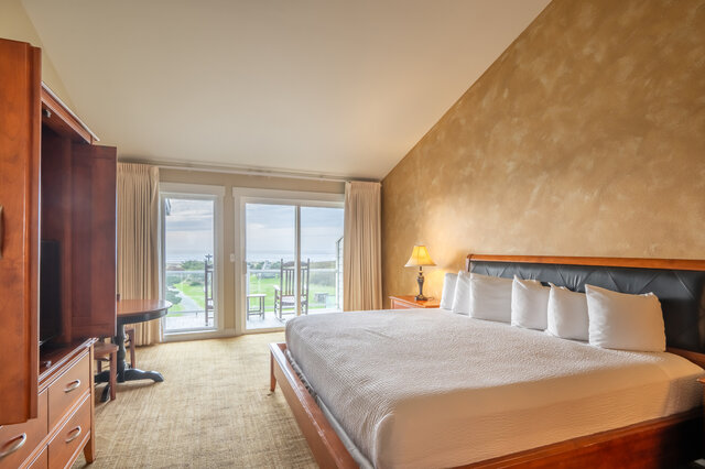 Image 1 for Ocean Front Deluxe King