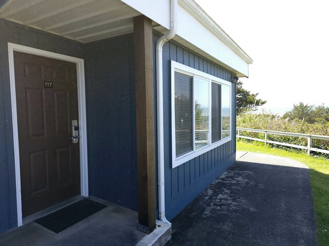 Image 7 for Economy Ocean View King