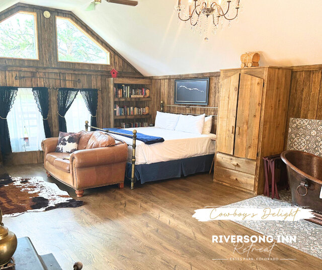 Image 16 for Cowboy’s Delight (Private Outdoor Hot Tub)