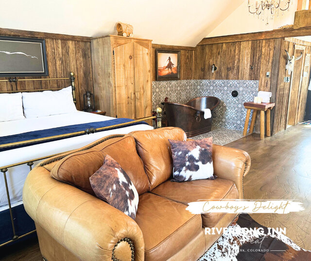 Image 11 for Cowboy’s Delight (Private Outdoor Hot Tub)