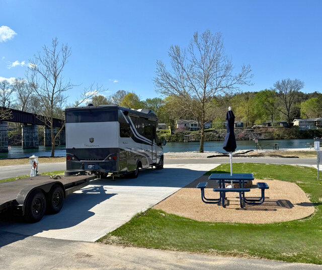 Image 1 for 60' Deluxe Patio Pull Thrus