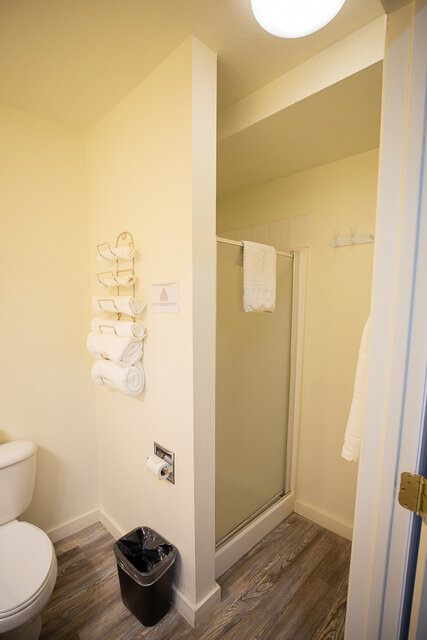 Image 15 for Double Queen + Kitchenette