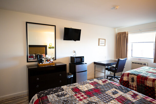 Image 3 for Double Queen of the River