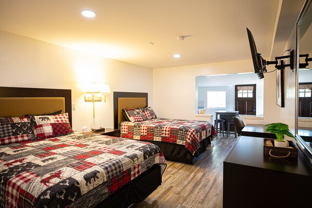 Image 1 for Double Queen + Kitchenette