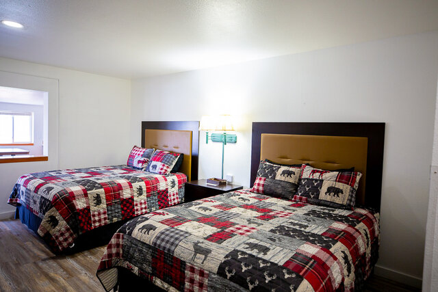 Image 2 for Double Queen + Kitchenette