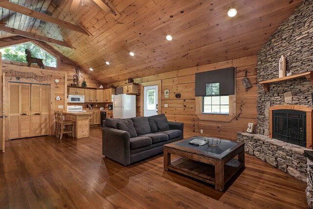 Image 4 for Cowboy Lodge