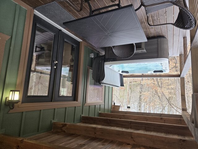 Image 6 for Compass Lodge