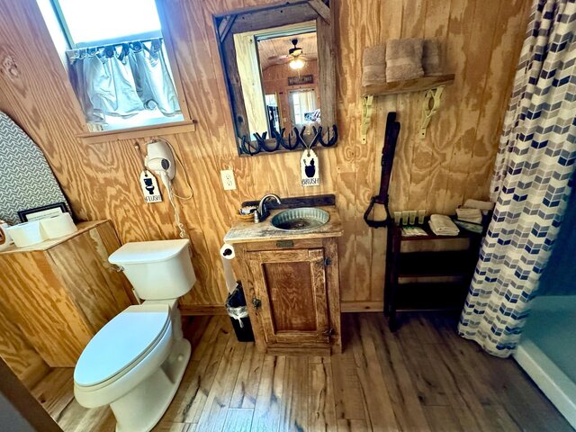 Image 5 for Carriage House - Texas Hill Country Cabin
