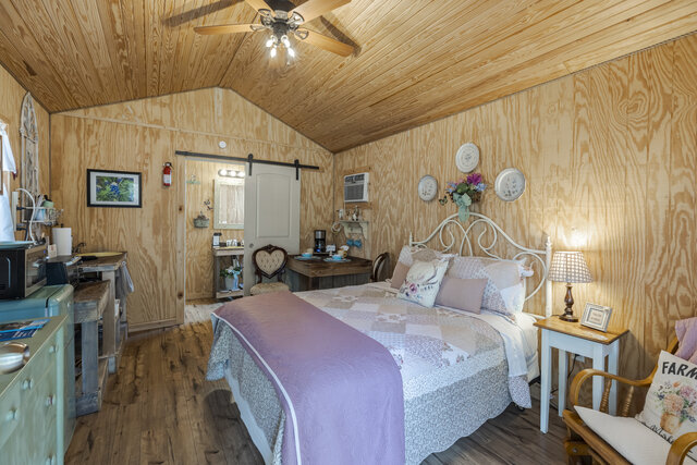 Image 6 for The Wildflower Cottage - Texas Hill Country Cabin