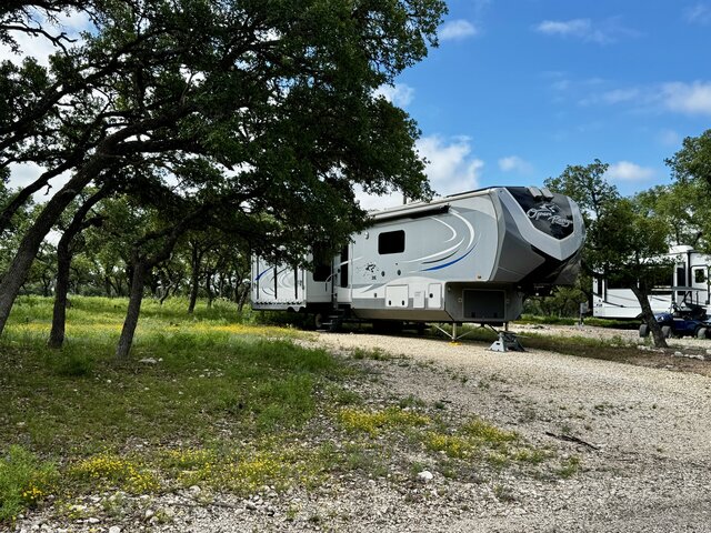 Image 2 for #11 Coyote Back-In RV Site Fits RVs up to 50ft