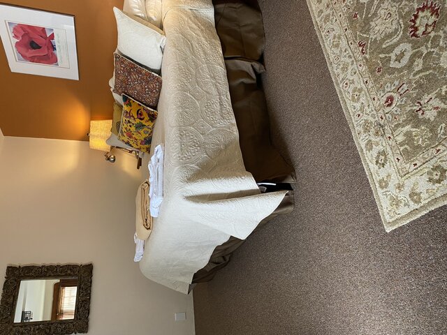 Image 1 for 01) Rising Moon