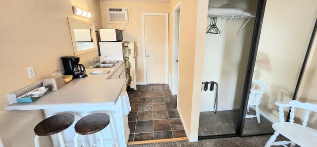 Image 3 for 206 1 Queen