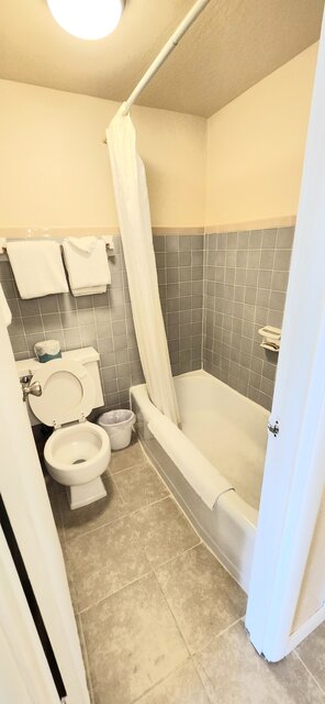 Image 4 for 203 1 Queen