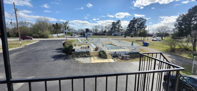 Image 5 for 203 1 Queen