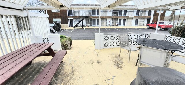 Image 8 for 203 1 Queen