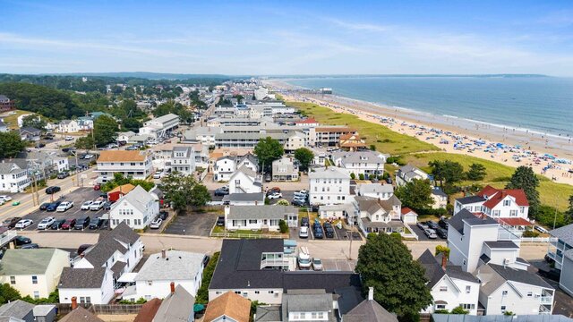 Image 16 for 7 Bay Ave #8 (White Cap)