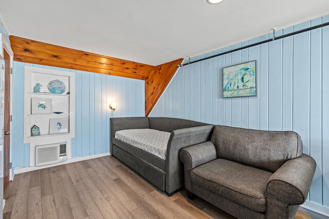 Image 8 for 7 Bay Ave #8 (White Cap)