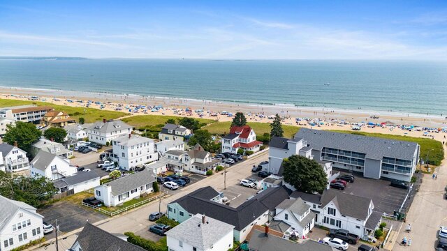 Image 17 for 7 Bay Ave #8 (White Cap)