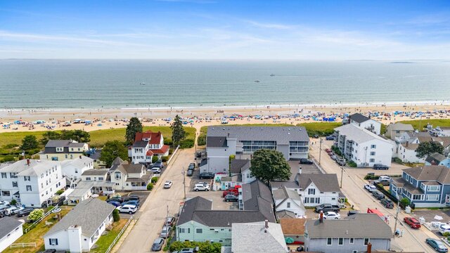 Image 18 for 7 Bay Ave #8 (White Cap)