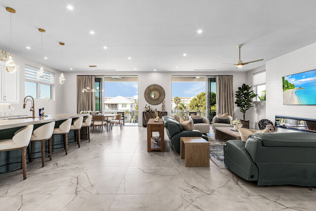 Image 2 for Turquois Turtle 205