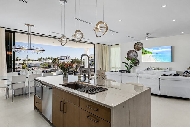 Image 8 for Serenity Shores 455