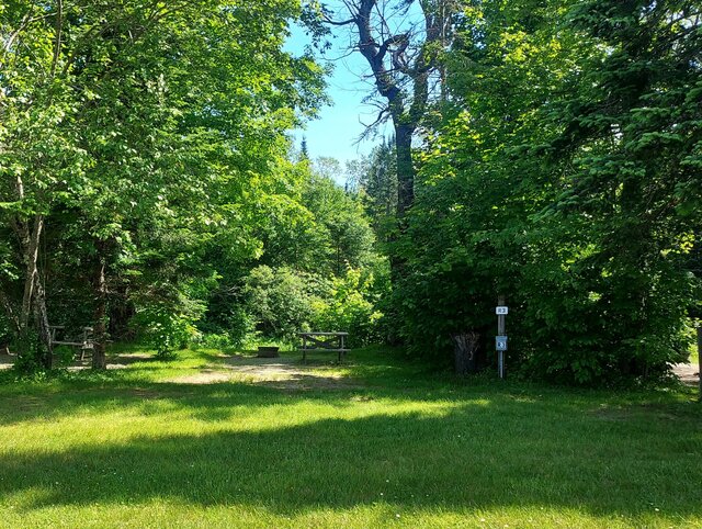 Image 2 for R03 River View Site - TENT ONLY, W/E/Wifi