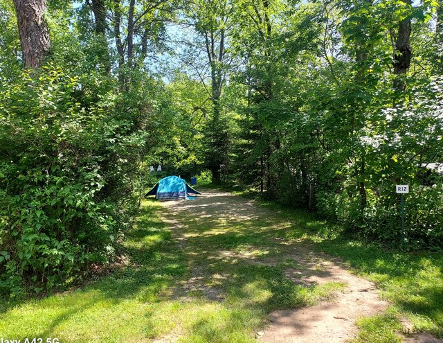 Image 1 for R12 River View Site - TENT ONLY, W/E/Wifi