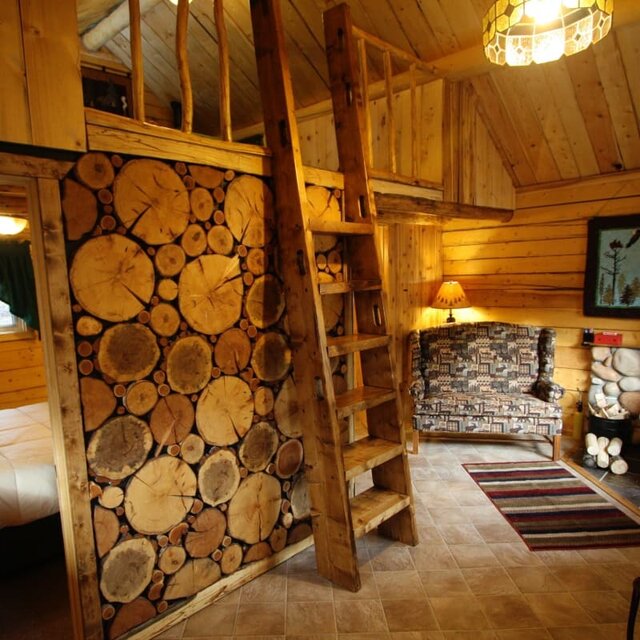 Image 2 for The Wolf's Den Cabin