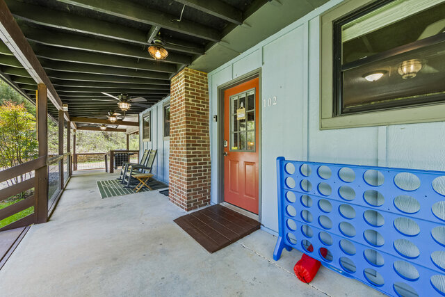 Image 2 for Charming Cabin in Bryson City near NOC