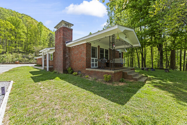 Image 20 for 2 Bedroom House Near NOC and Appalachian Trail