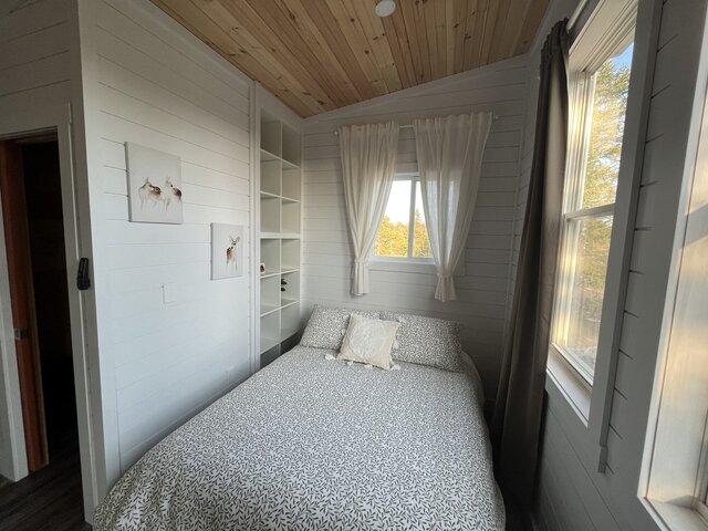 Image 10 for Eco Cabin - Ray of Sunshine