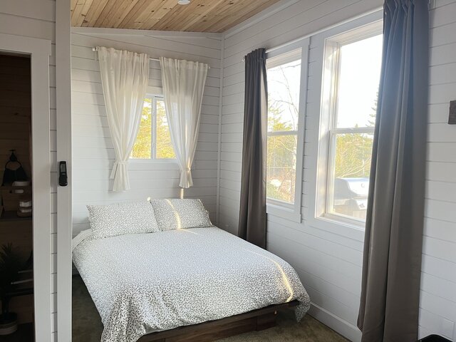 Image 7 for Eco Cabin - Ray of Sunshine