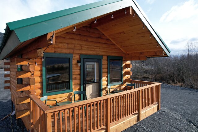 Image 2 for 003 Sockeye Cabin