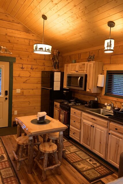 Image 5 for 003 Sockeye Cabin