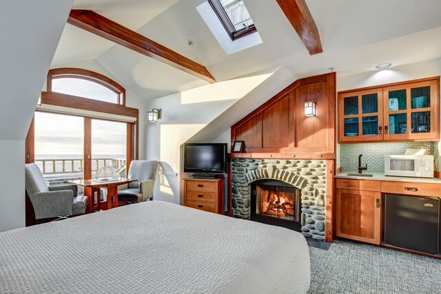 Image 2 for La Colina Queen Loft