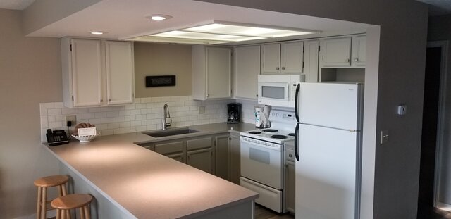 Image 2 for Sandcastle Condiminiums - Two Bedroom Suite