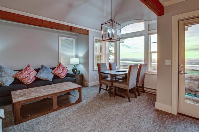 Image 1 for White Heron Victorian - One Bedroom Suite