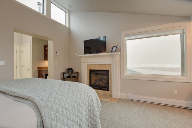 Image 5 for Flagship Queen Studio