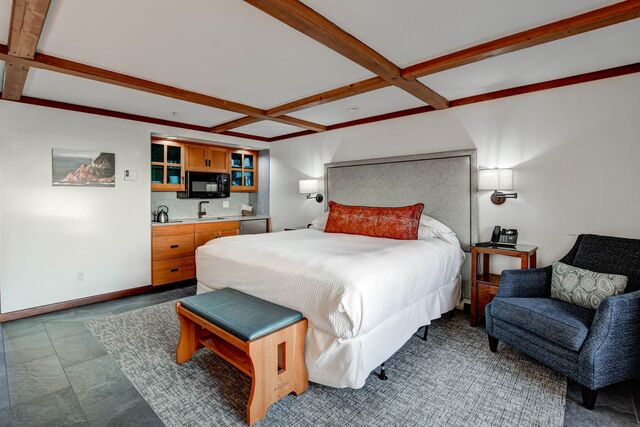 Image 1 for La Colina King Studio